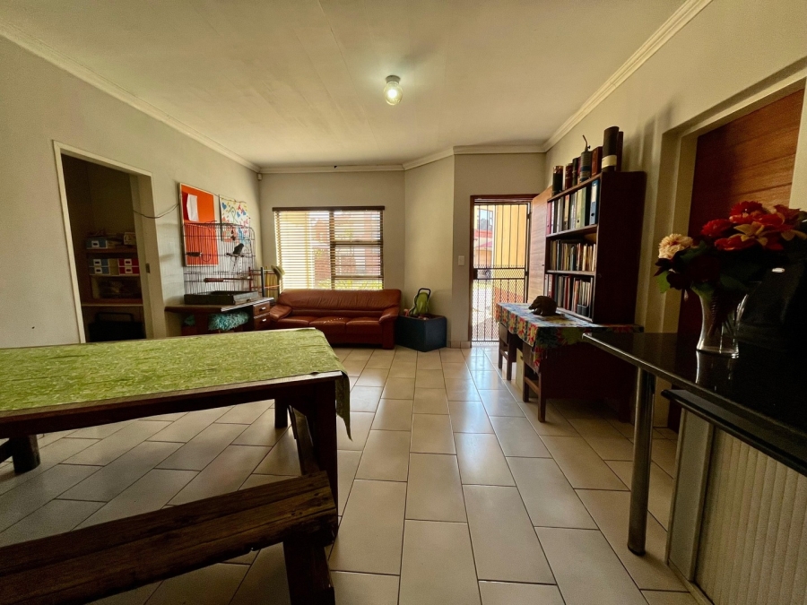 2 Bedroom Property for Sale in Waterval East North West